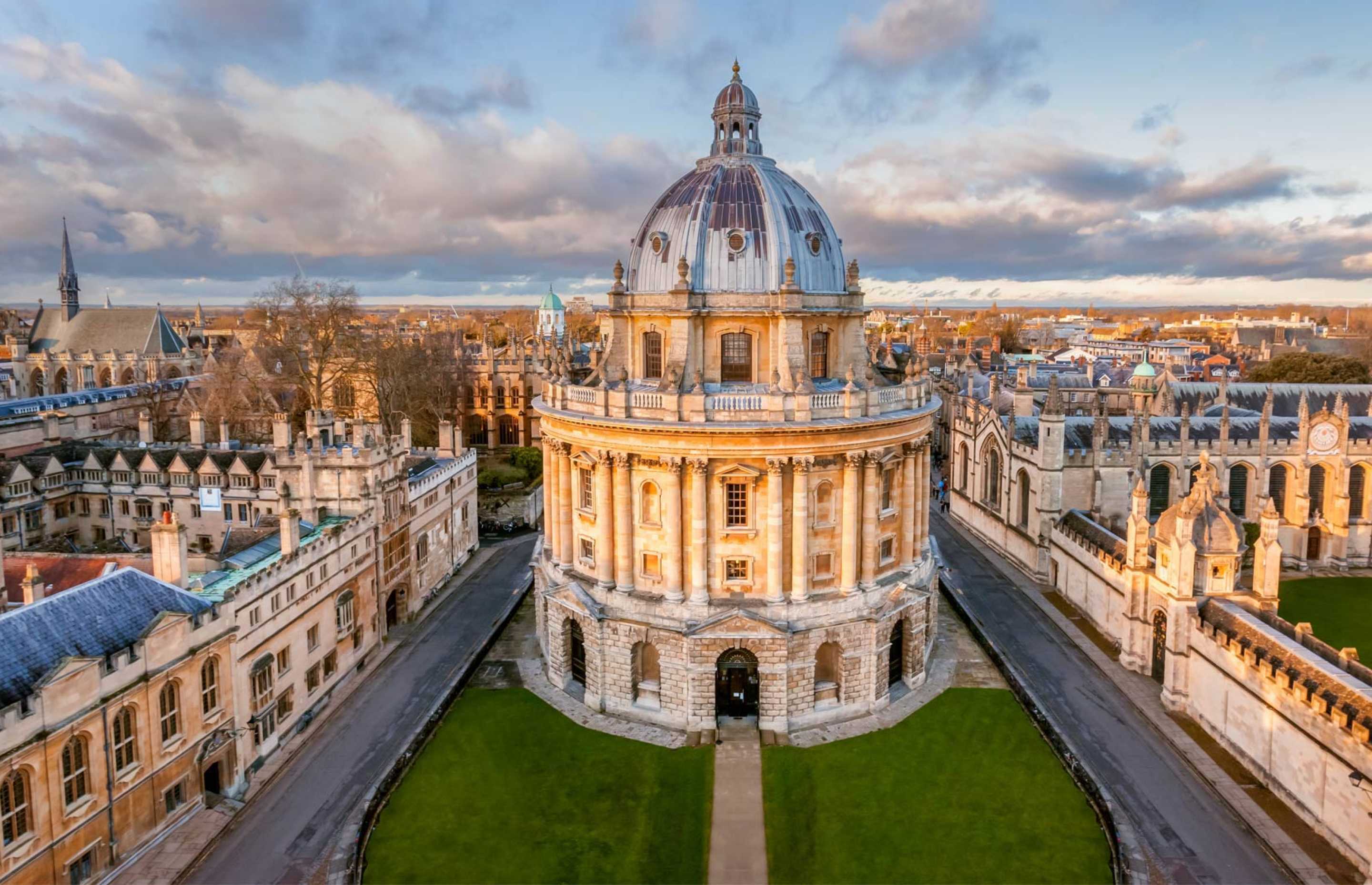 Flyfoto av Oxford Universitys medisinske forskningsbygning.